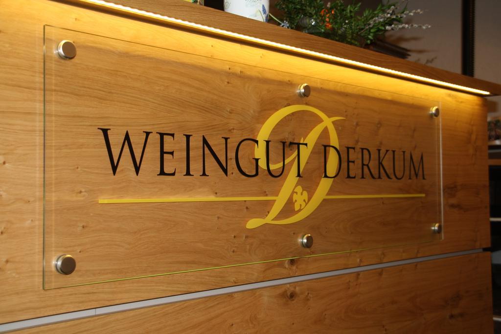 Weingut Gastehaus Derkum Hotel Uerzig Ngoại thất bức ảnh